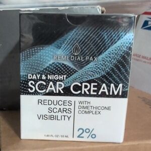 Day & Night Scar Cream - White
